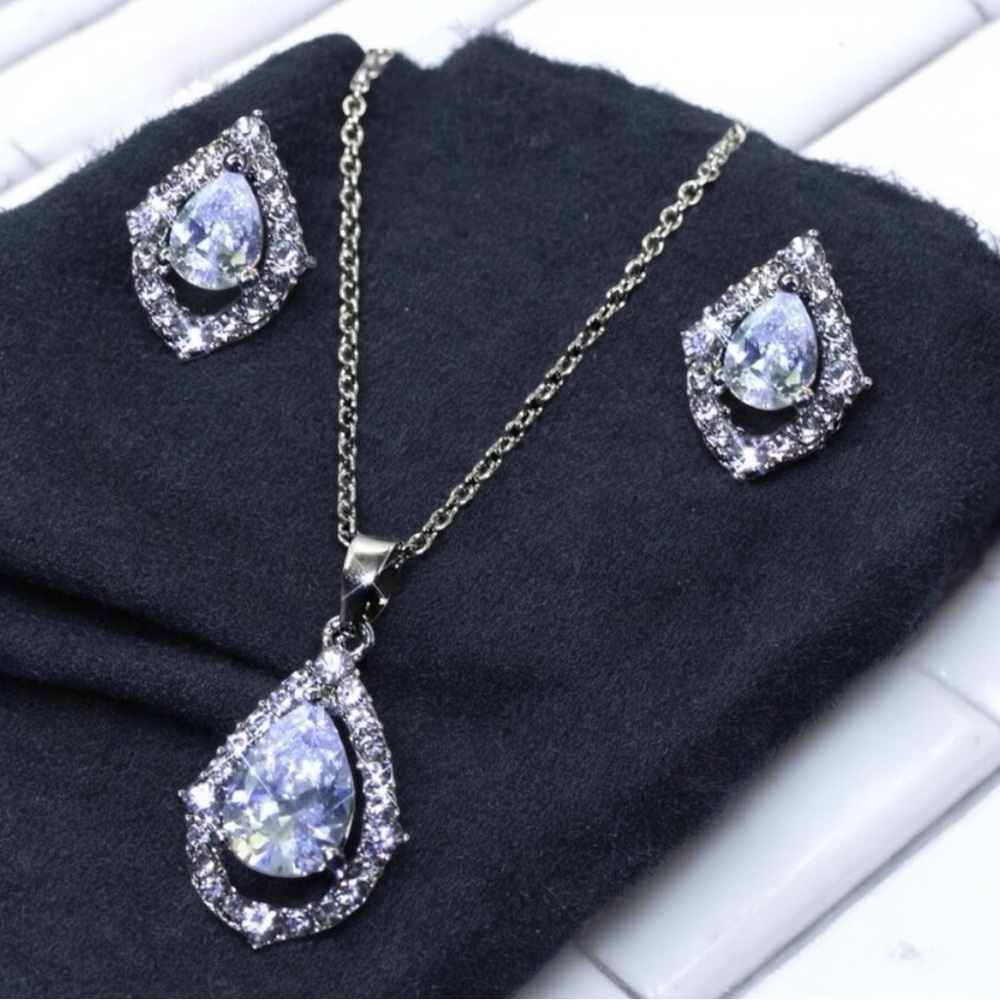 Silver Jewelry Set with Crystal Accents NWOT